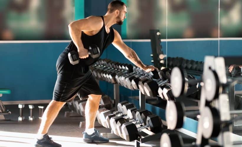 Men doing dumbellrows